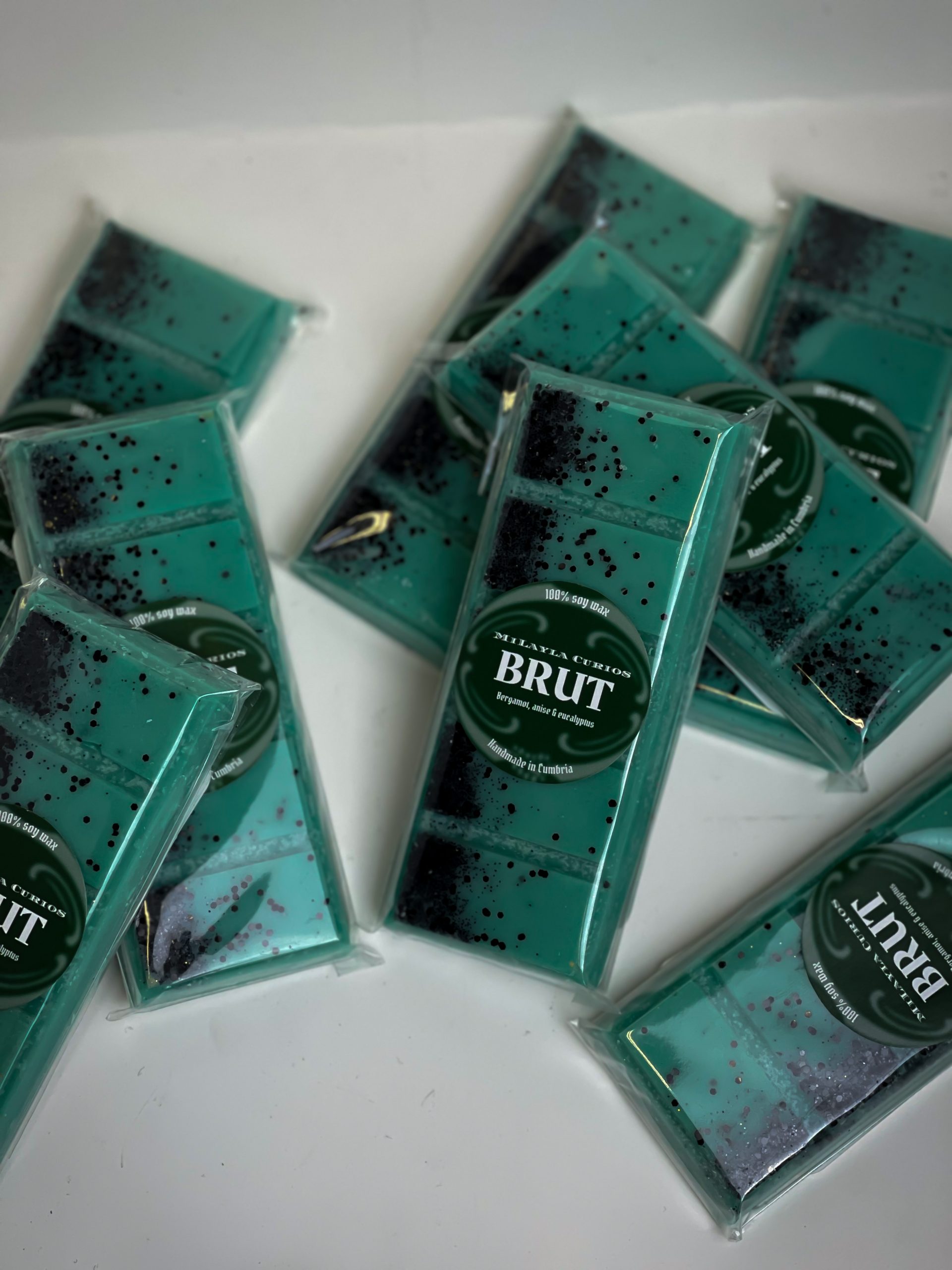 Brut wax melt snap bar - Image 2