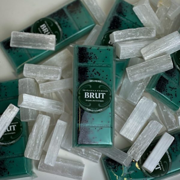 Brut wax melt snap bar