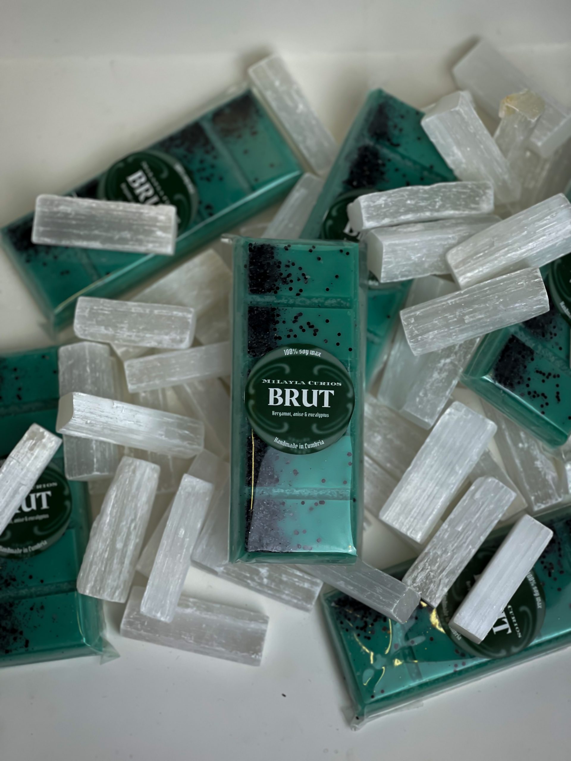 Brut wax melt snap bar